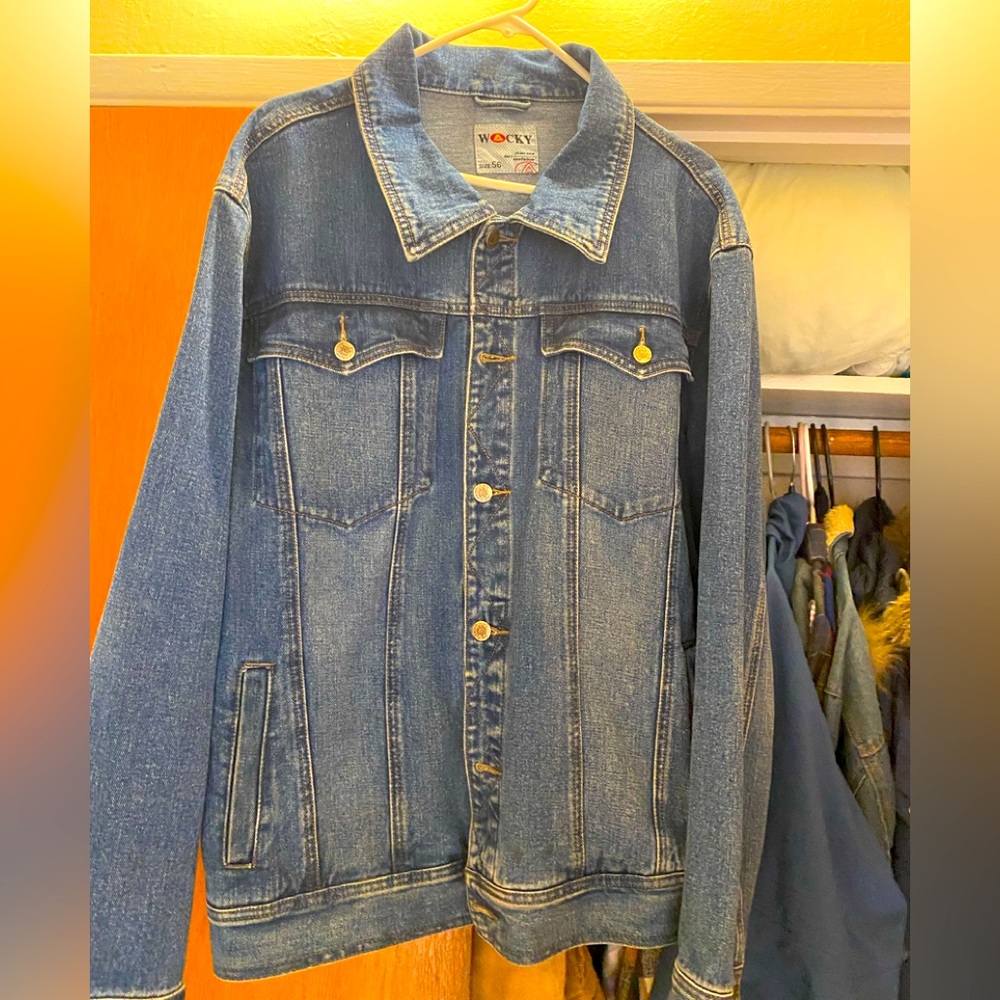 Vintage denim jacket in excellent condition